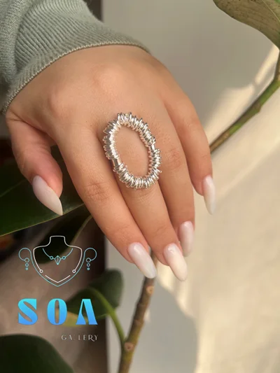 انگشتر بیضی حلقه‌ دار